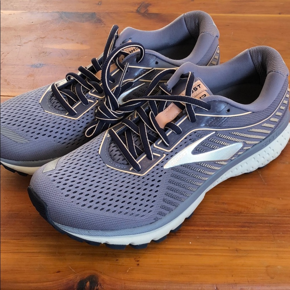 Brooks Ghost 12
